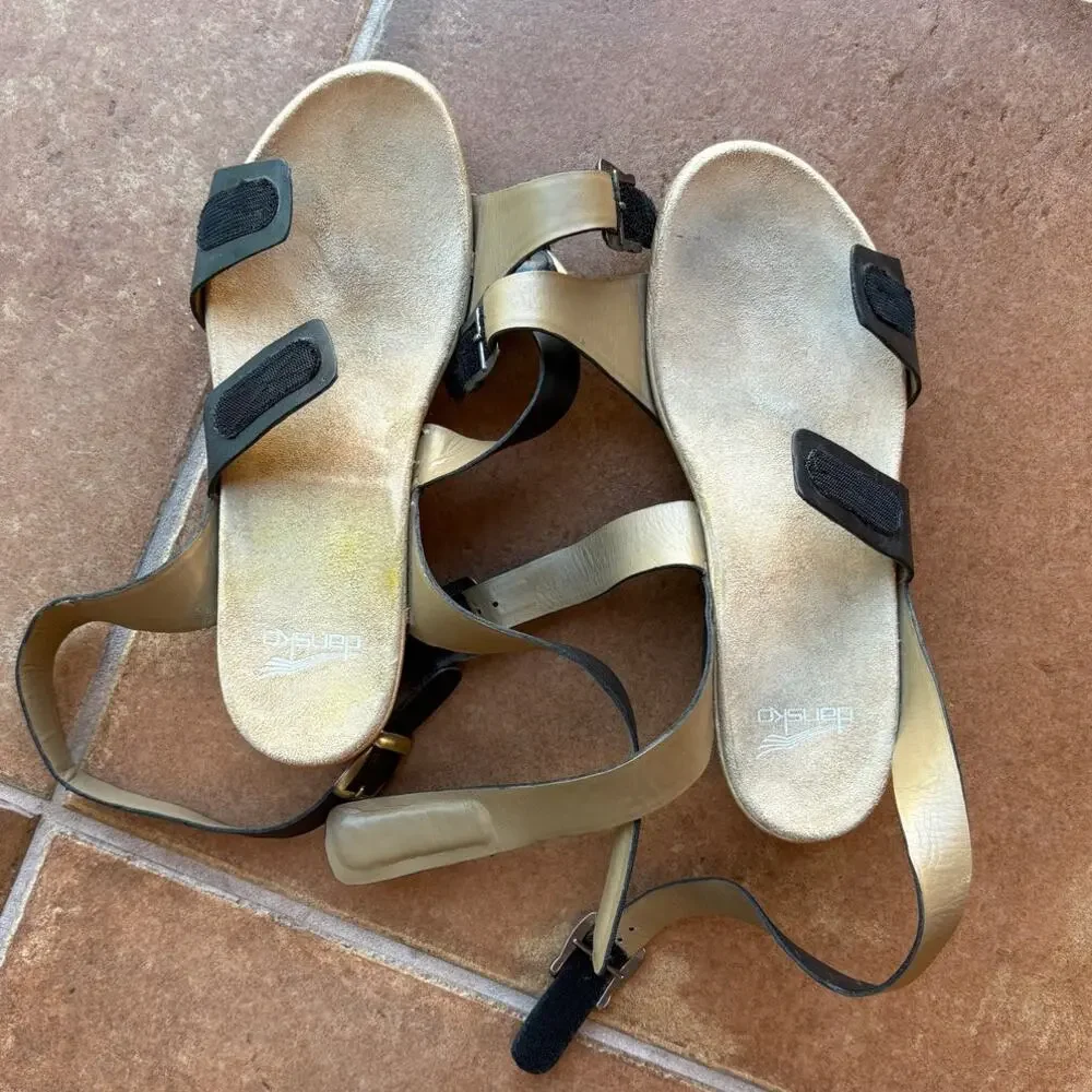 Dansko "Lou" Black Leather Strappy Wedge Sandals w Brass Tone Hardware US 7.5-8 - Picture 11 of 16